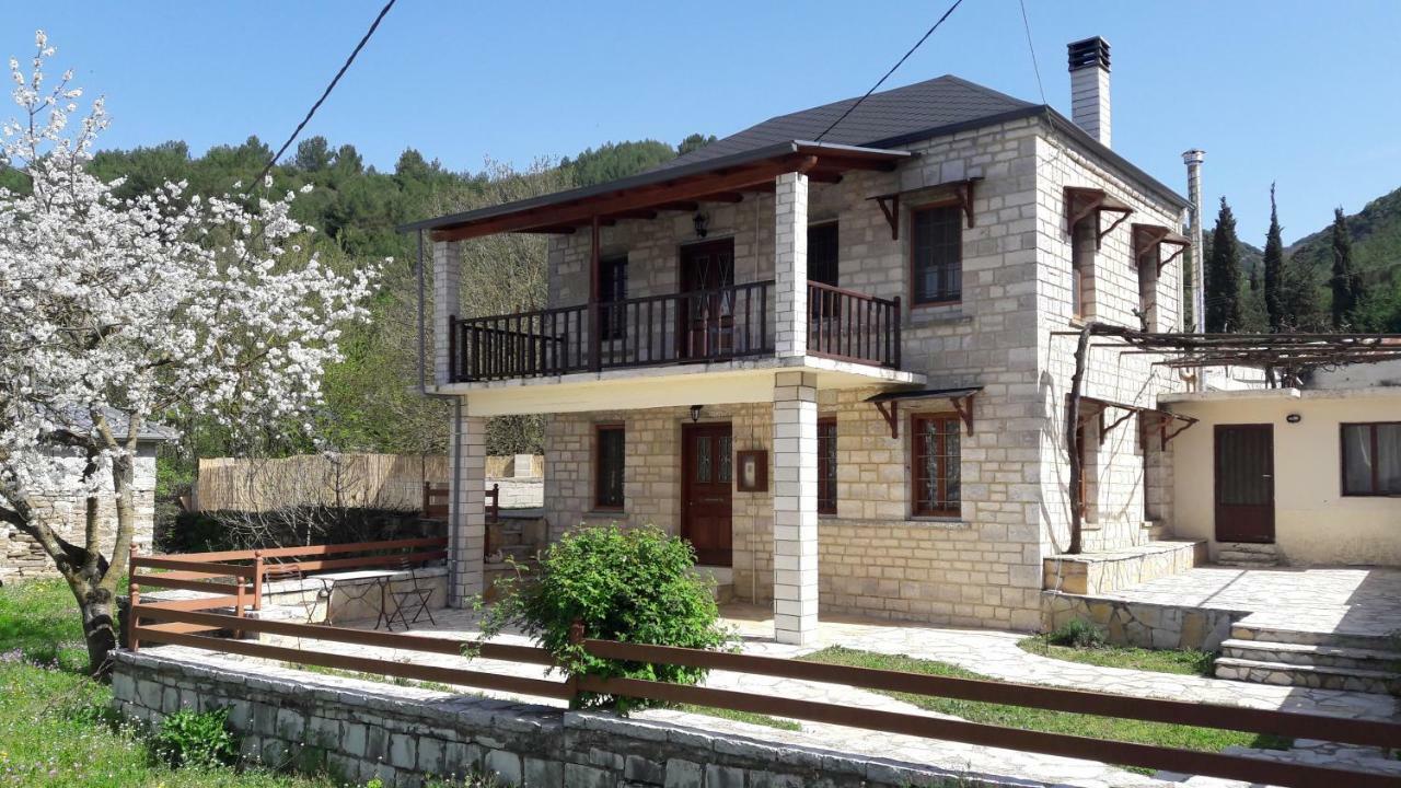 Maison d'hôtes To Archontiko Tis Nikis à Ioannina Extérieur photo