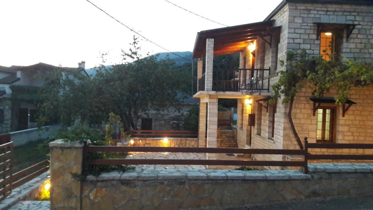 Maison d'hôtes To Archontiko Tis Nikis à Ioannina Extérieur photo