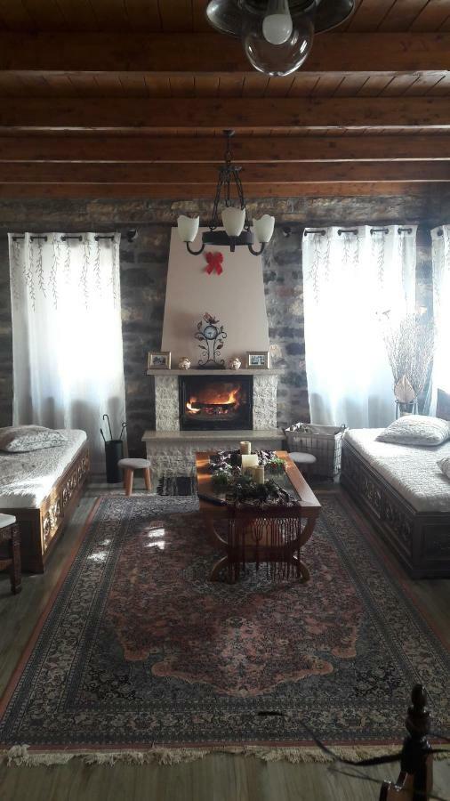 Maison d'hôtes To Archontiko Tis Nikis à Ioannina Extérieur photo